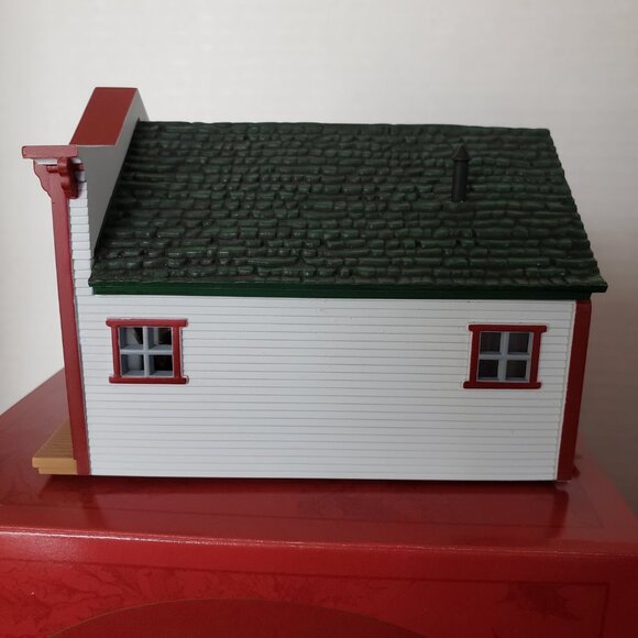 NWT Hallmark Vintage The Sarah Plain & Tall Collection Mrs. Parkley's Genera… - Picture 6 of 9